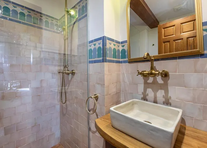 Chezmoihomes Luxury Sacromonte Holiday home *