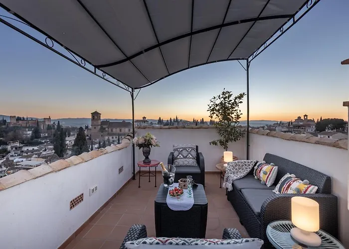 Chezmoihomes Luxury Sacromonte Holiday home *