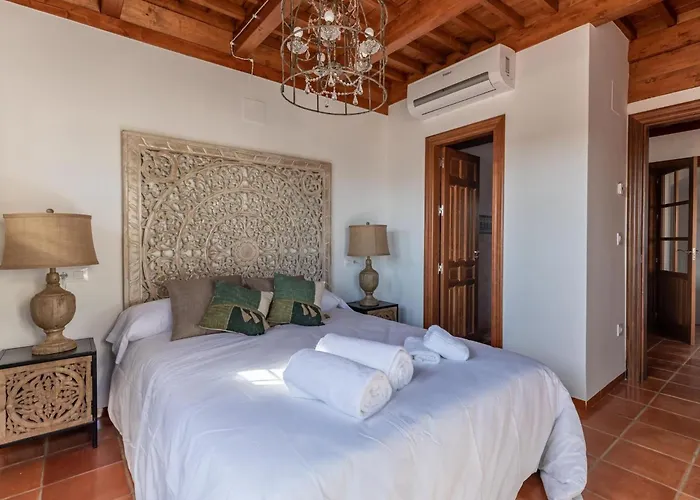 Chezmoihomes Luxury Sacromonte Holiday home *