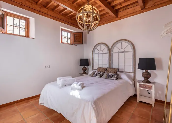 Chezmoihomes Luxury Sacromonte *